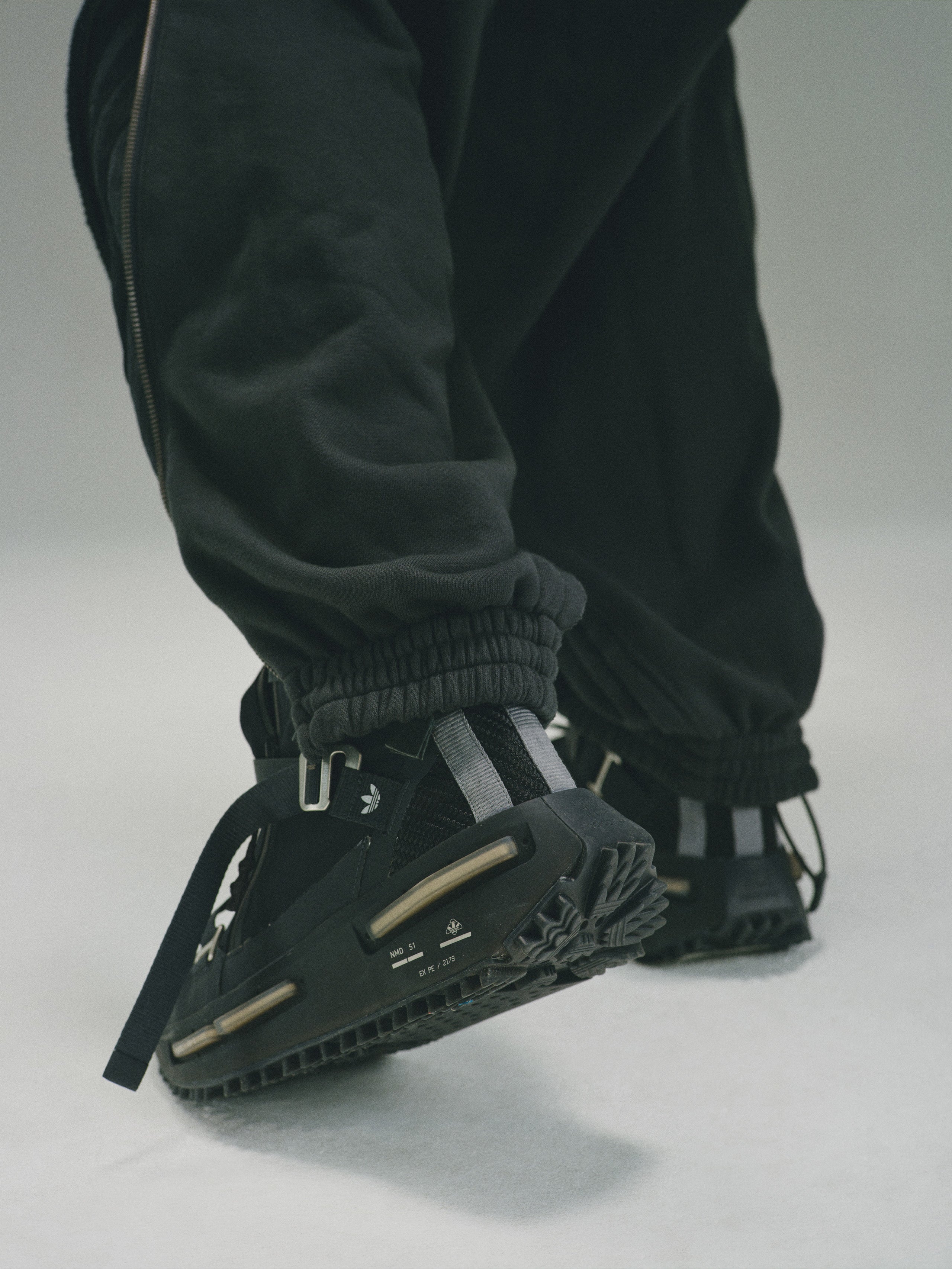 LP26 NMD-S1 SOCK MID x DUSZEN HAMCUS LP26 NMD-S1 SOCK MID x DUSZEN HAMCUS