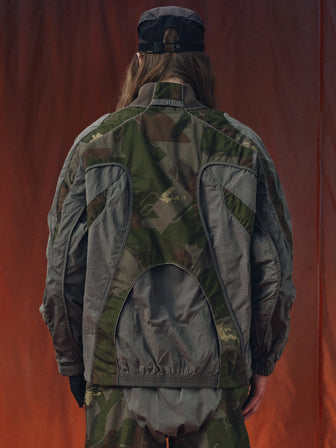 PF / Silent-Runner‘s Hydro-Reactive Modular Camo Jacket